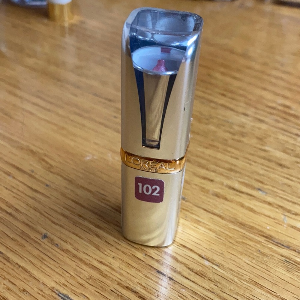 L’Oréal lipstick